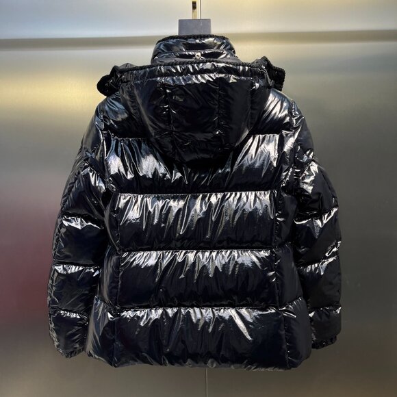 Moncler Black Shiny Puffer Jacket – Authentic, Excellent Condition - Picture 2 of 13
